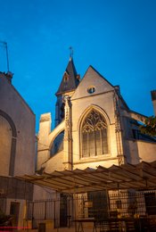 5th-arrondissement;-Awning;-Bell-tower;-Blue-hour;-Church-of-Saint-Médard;-Dusk;-Flamboyant-Gothic;-Floodlighting;-France;-Gothic-architecture;-Historic-monument;-Kaleidos;-Kaleidos-images;-La-parole-à-limage;-Mouffetard-district;-Night;-Paris;-Places-of-worship;-Religious-heritage;-Rue-Mouffetard;-Rue-Mouffetard-market;-Spire;-Stories-Pictures;-Street-lamp;-Tarek-Charara